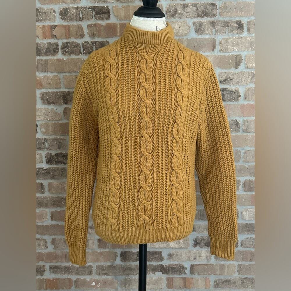 Vintage Dewex mustard yellow gold cable knit wool sweater size medium